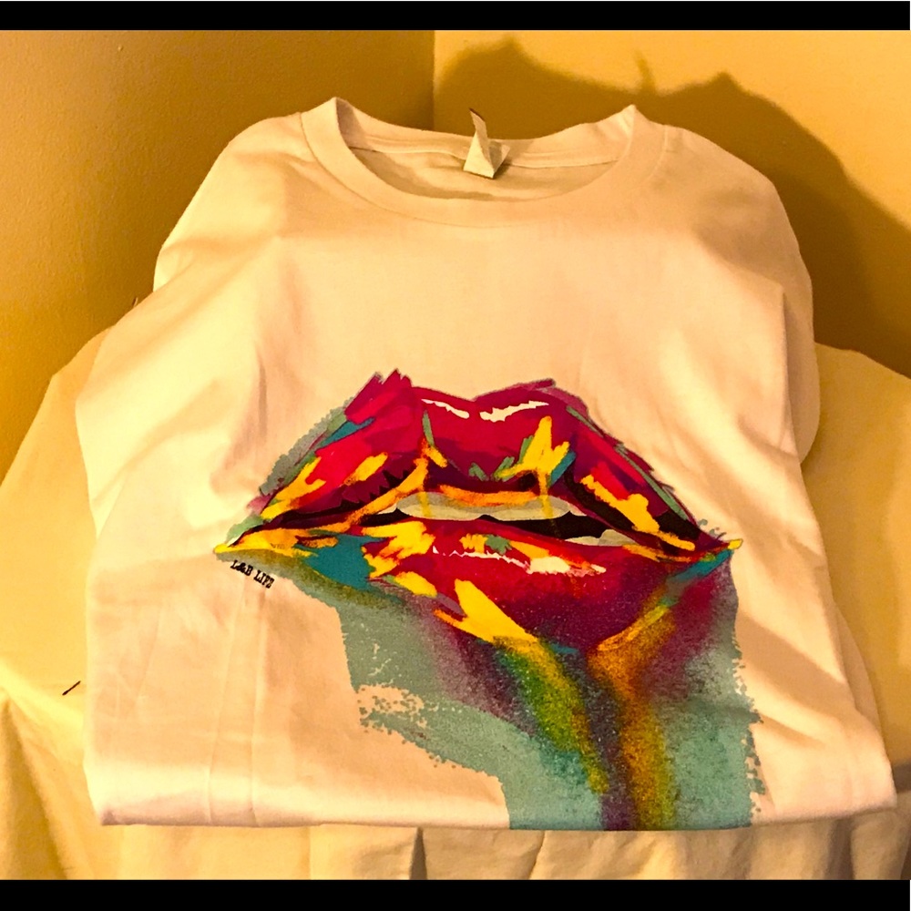Unisex T shirt